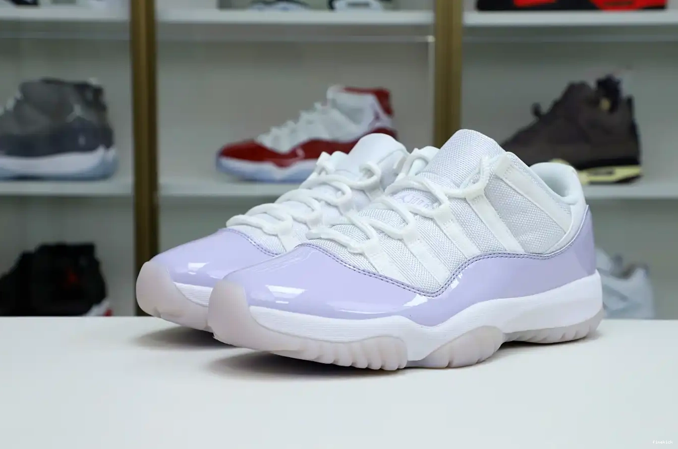 11 PURE VIOLET AIR LOW JORDAN 0506